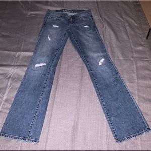 VS Low 5 Distressed Jeans